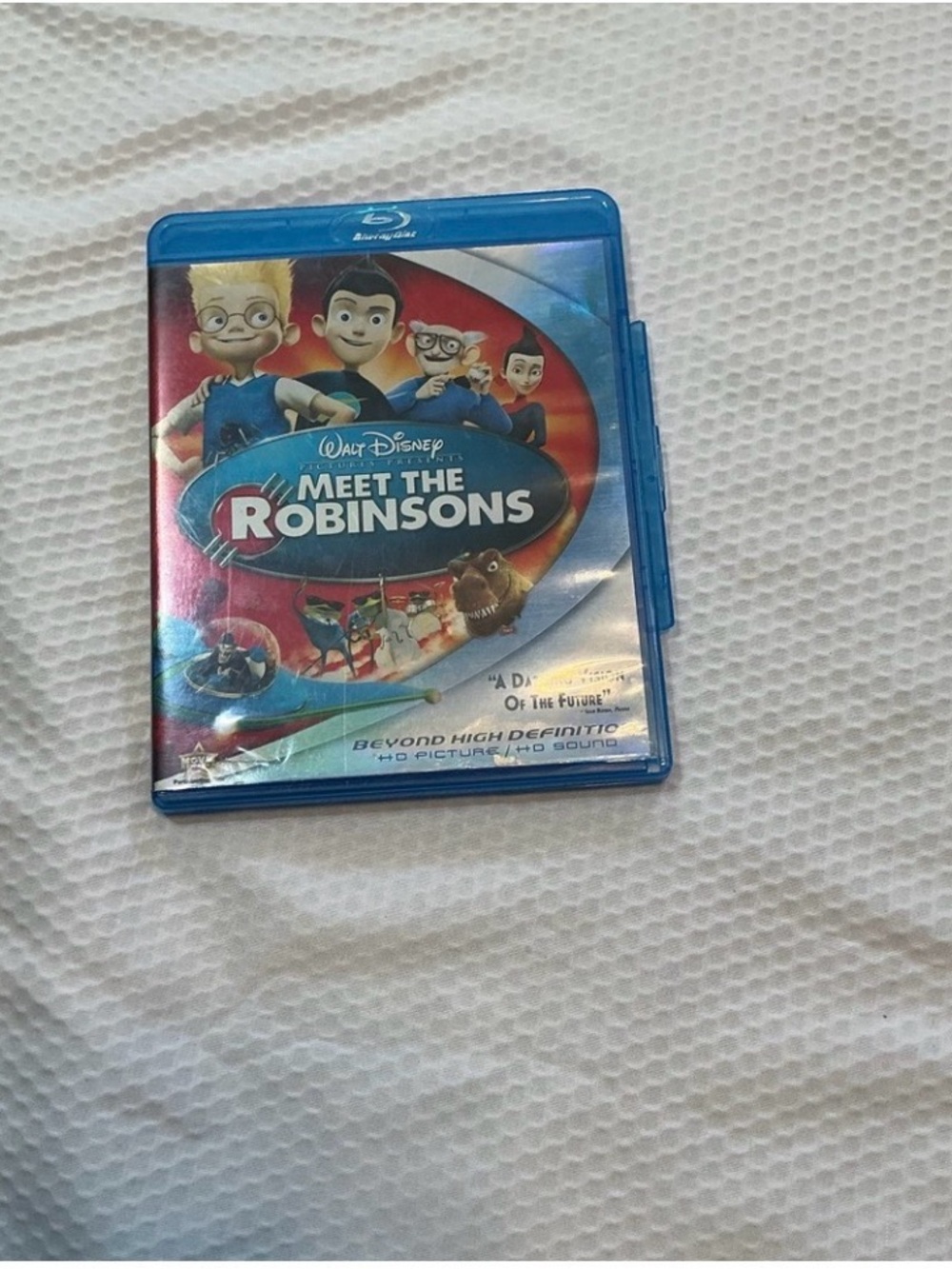Disney Meet the Robinsons Blu-ray in Bright Blue Case